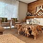 Luxury Palms