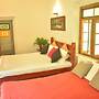 Charming & Historical 3-bed Bungalow in Hikkaduwa