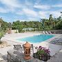 Elegant Farmhouse With Swimming Pool - Beahost