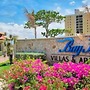 Apartment Sleeps 6 With Pool Access