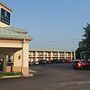 Riviera Inn and Suites 1000 Islands