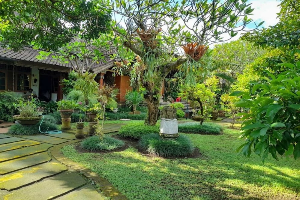Hotel O Losmen Ida Near PT. Narmada Awet Muda (Pabrik Lingsar)