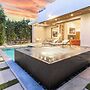 Luxe Weho Villa, Walk to Melrose Ave, Pool + Hot Tub North Vista by Av