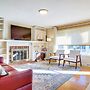 Ping-pong & Backyard: Spacious Chatham Retreat