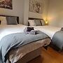 Waterworks En Suite Rooms with Private Living Room