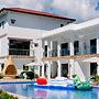 Sonrisa Resort de Playa by Hiverooms