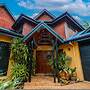 Zenlux Tropical Retreat Pool BBQ Golf Course