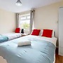 Captivating 2-bed Apartment in Stanford-le-hope