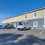 4 Mi to Lake Erie: Condo w/ Golf Course Views!