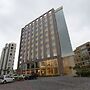 Hotel H
