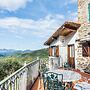 House - Sleeps 5, Scenic Views, Fireplace & Garden
