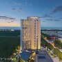 Doubletree By Hilton Yantai Golden Coast Hotel & Suites