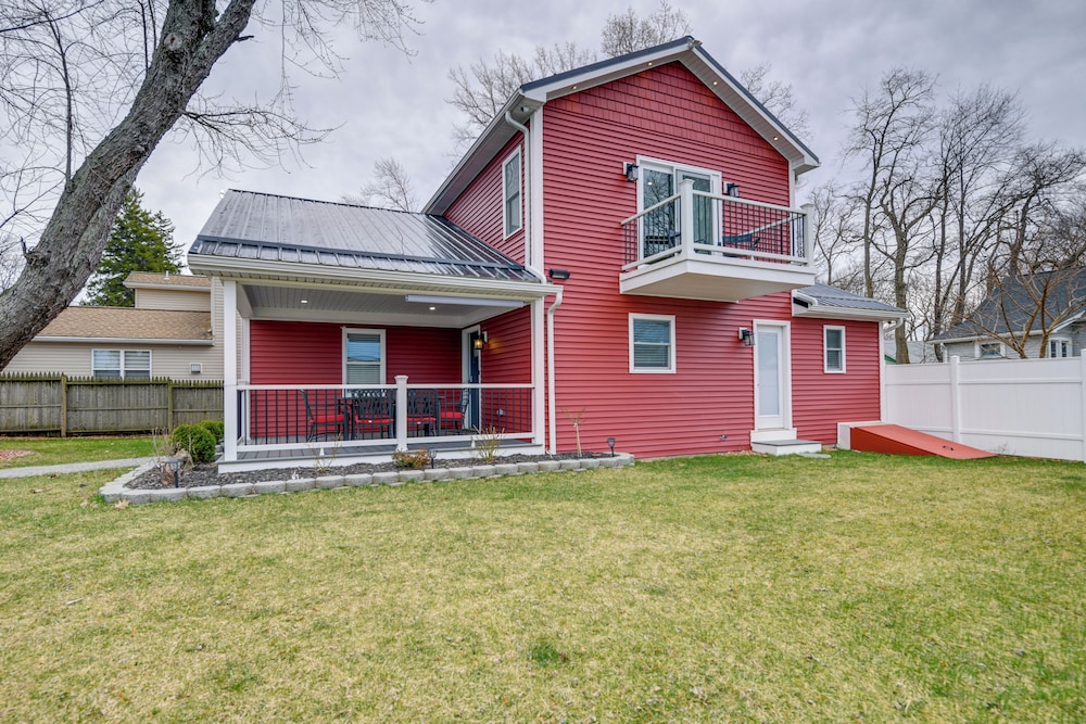 Angola Vacation Rental, Walk to Lake Erie Beach!
