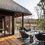 Ndlovu Safari Lodge