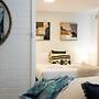 Lovely 1BR Apt in Bicton With Backyard and Parking
