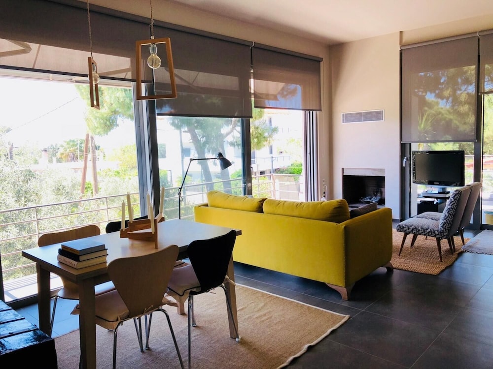Azure House at Lagonissi