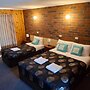 Country Road Motel