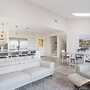 Spacious and Bright 5-bedroom Oasis Pool and Yard