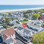 Latitude Adjustment Walk to Beach & Dining!