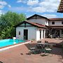 Wohnung in Dargun mit Pool und Streichelzoo