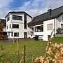 Modernes Split-level Haus Nahe am Hennesee