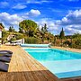 Beautiful Holiday Home With Garden