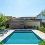 Luxury Villa With Pool & Sauna Kortrijk