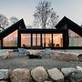 58mf - Wi-fi - Pets Ok - Evc - Amazing Views 2 Bedroom Cabin by RedAwn