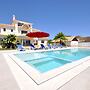 Stunnig 5 Bedroom Private Pool Villa With Cinema Room