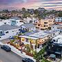 Steps to Beach+shops, Oceanview, Hot Tub+firepit Moonlight Modern by A