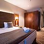 Puzzle Hotels