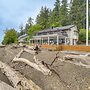 Beachfront Anderson Island Escape: Rainier Views!