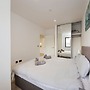 Modern Comfort: Seven Stays Broadoaks