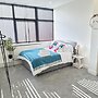 2 Bed Apartment - Sleeps 4 - Wifi - Parking