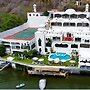 Marina Palace Tequesquitengo