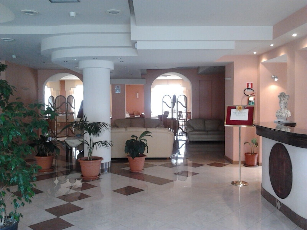Athena Palace Hotel