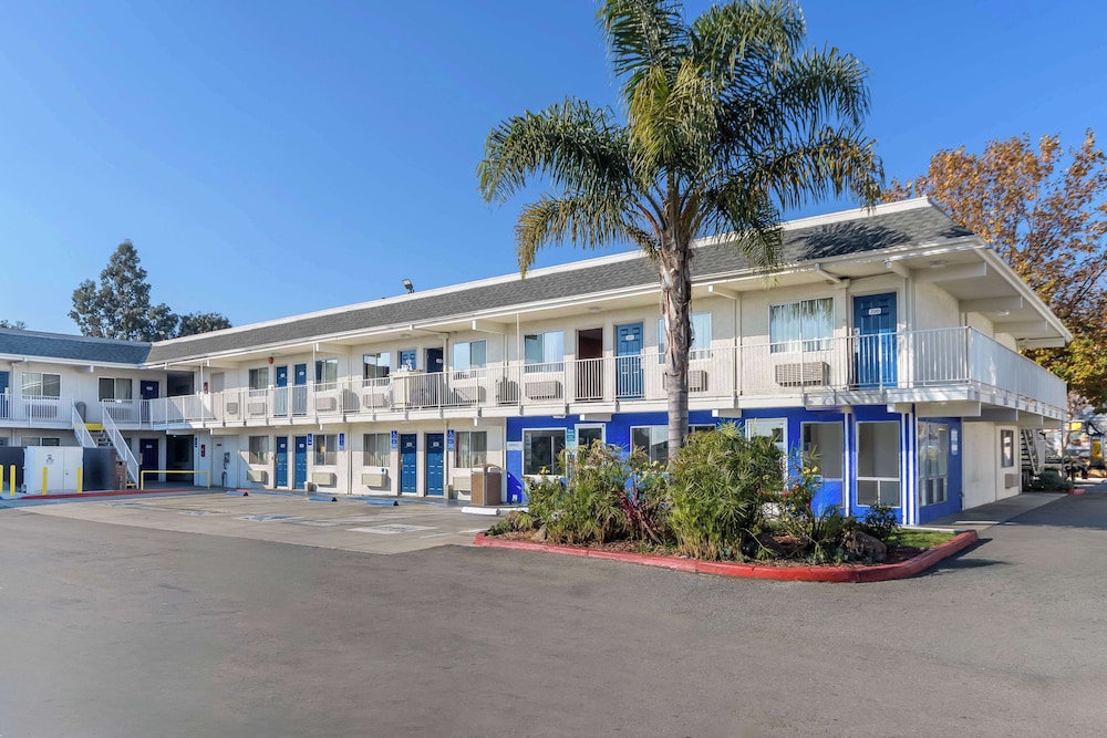 Studio 6 Hayward, Ca – Silicon Valley Gateway