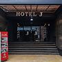 Osan J Hotel