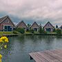 Spectacular Villa by the Lake
