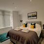 Bright & Stylish 1-bed Apt W/free Parking & Wi-fi