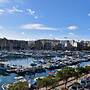 Sea View Spacious 2 Bedroom Central Apartment