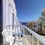 Seaside 2 Bedroom Apartment With Side Sea Views