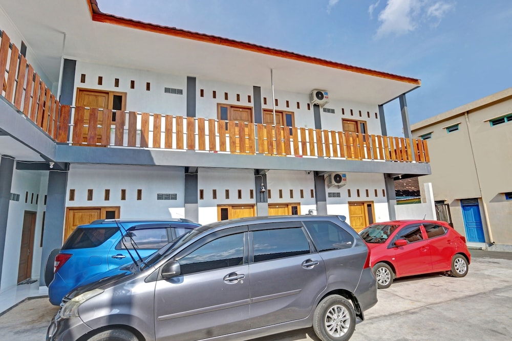 SPOT ON 90577 Griya Afifah Syariah