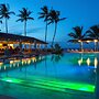 Tropical Escape: Charming Cottage With Resort Privileges