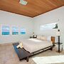 Contemporary Comfort: Stunning Villa With Pool & Restaurant