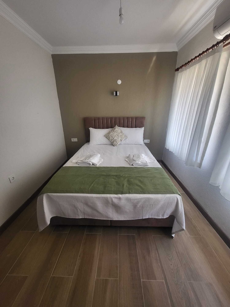 GAİA TAŞ KONAK GEYİKLİ