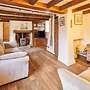 Host Stay Colcott Cottage