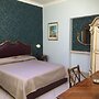 HOTEL SERENA