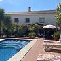 Lovely 10-bed Villa With Private Pool & Garden