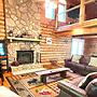 Dunn's Creek Hideaway 3 Bedroom Cabin by RedAwning